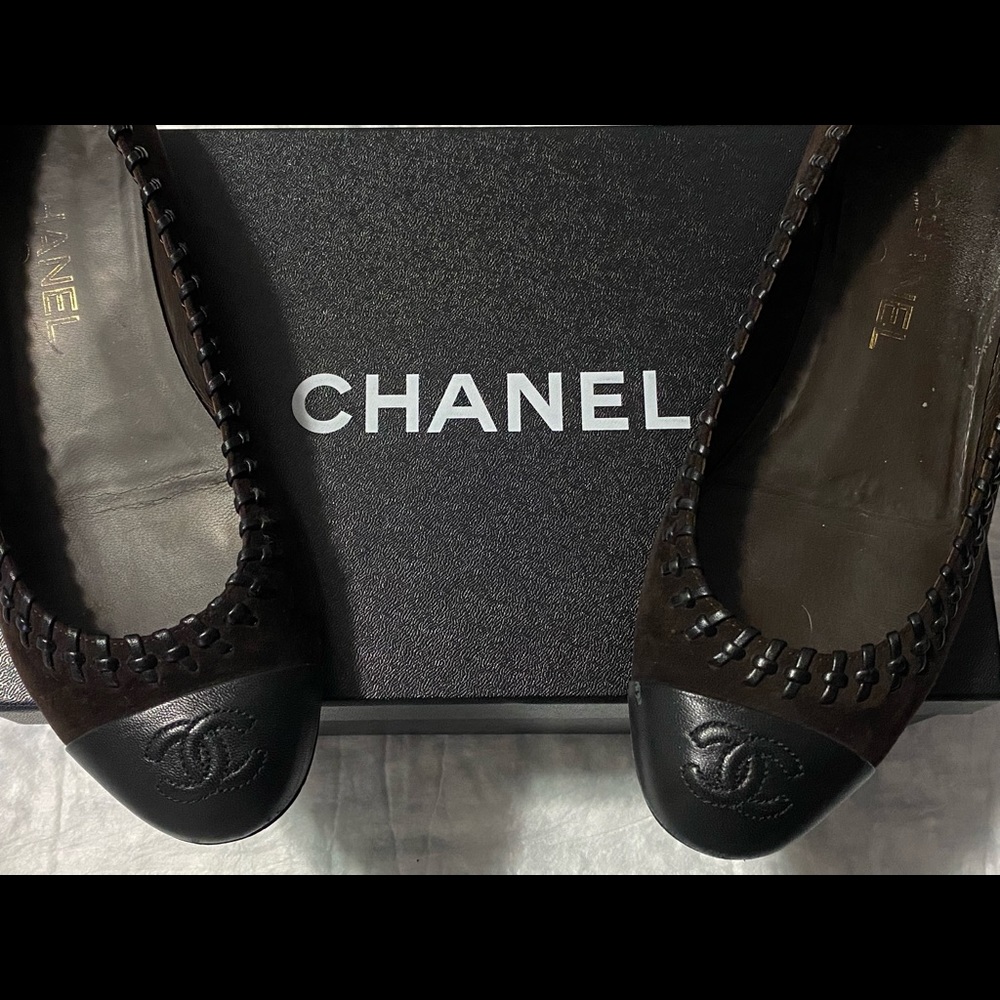 Chanel Brown and Black Flat Shoes Size 37.5